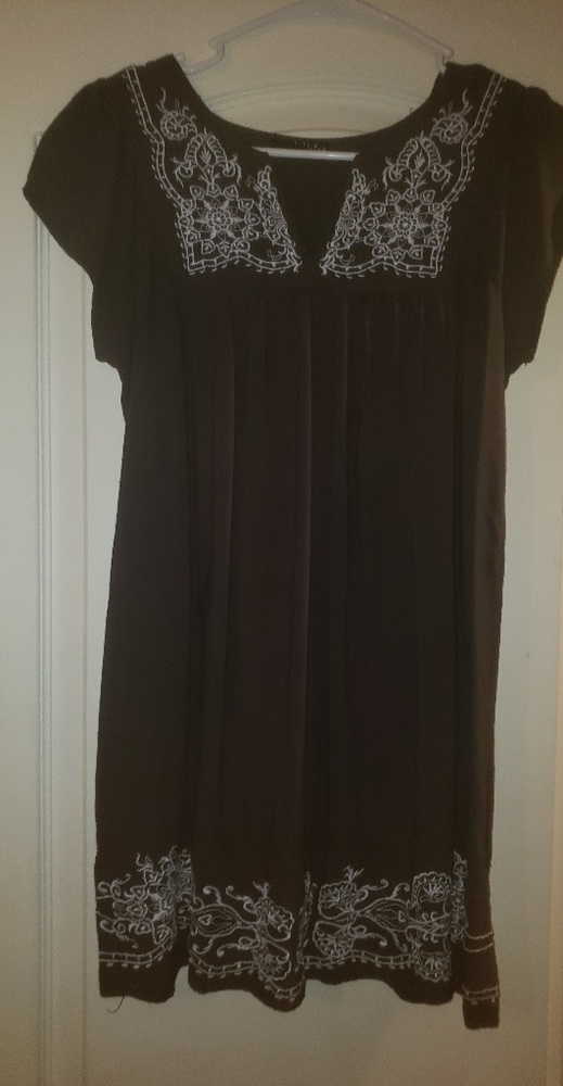 One clothing large dress
